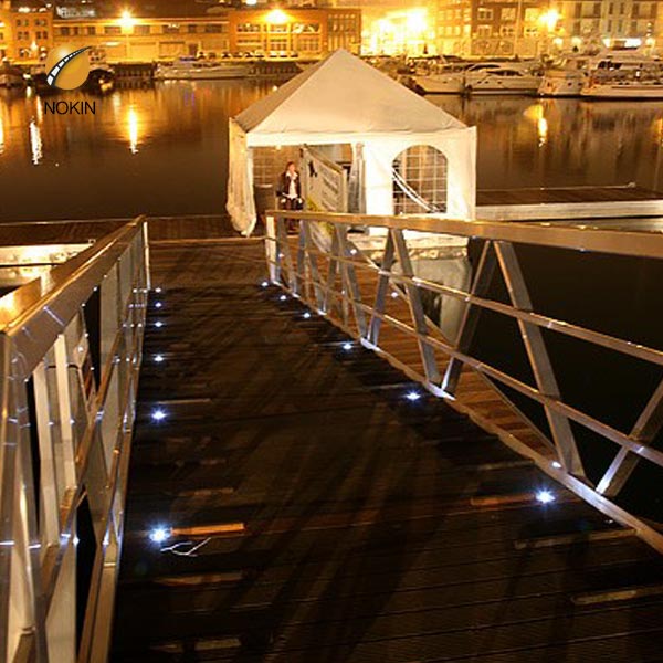 Solar LED Road Studs Lights Can Resist Bad Weather